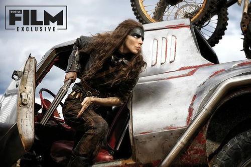 疯狂的麦克斯1在线观看,麦克斯的末日求生之旅  第3张